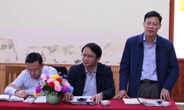 Đồng chí Nguyễn Xuân Lai, Uỷ viên Ban Thường vụ, Trưởng Ban Dân vận, Chủ tịch Uỷ ban MTTQ huyện phát biểu tại buổi làm  việc
